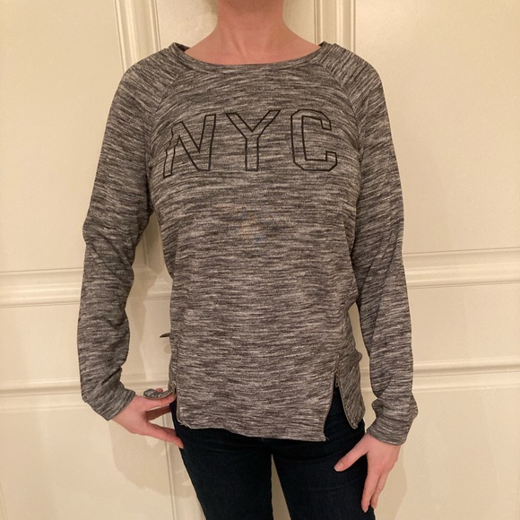 Long sleeve NYC sweater - Picture 2 of 7